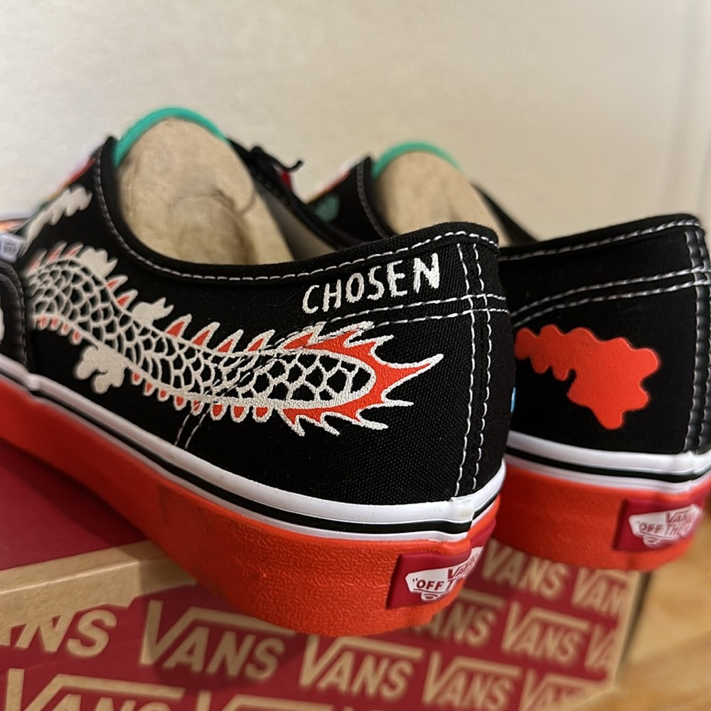 Vans Authentic OTW Gallery KAITLIN CHAN 2022 collection - Picture 9 of 12